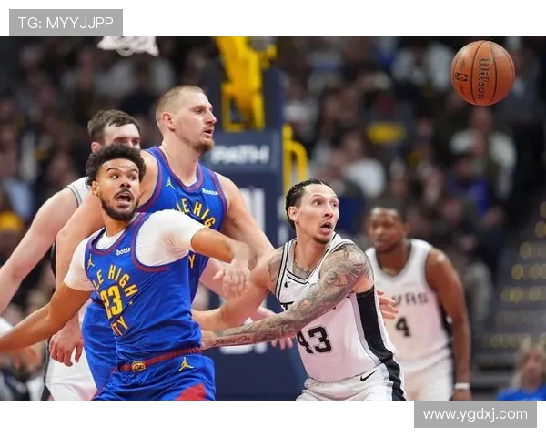 约基奇创三双纪录逆转马刺